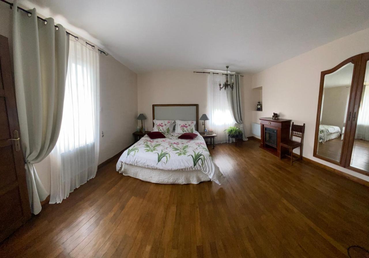 Bourré Le Manoir Des Roches B&B 외부 사진